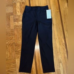 Sleek Lululemon 5 pocket pants